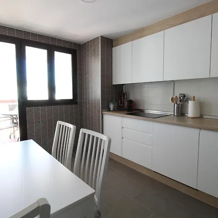 Rentitspain Oasis De Gym Y Balcon